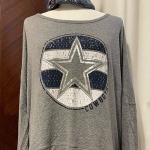 EUC. Dallas Cowboys Wm Lg Shirt. Reglan sleeve. Open back